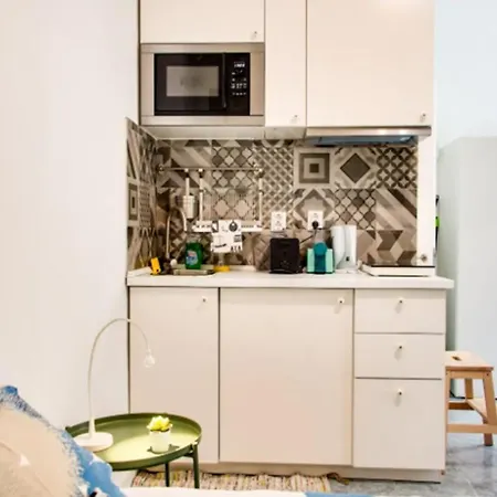 Apartment Campolide Door
