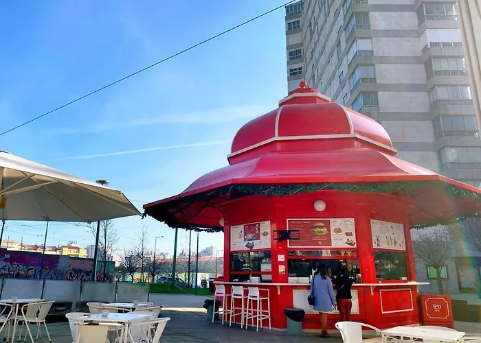 Apartment Campolide Door *